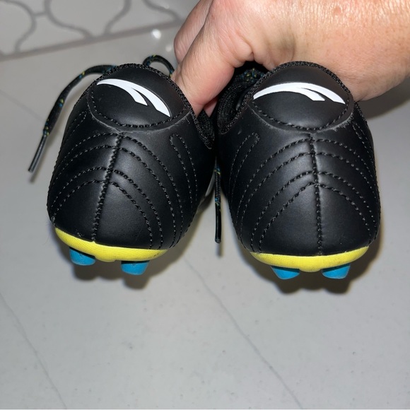 Kids Puma ProCat Pitch Soccer Cleats Size 11 - Picture 2 of 6